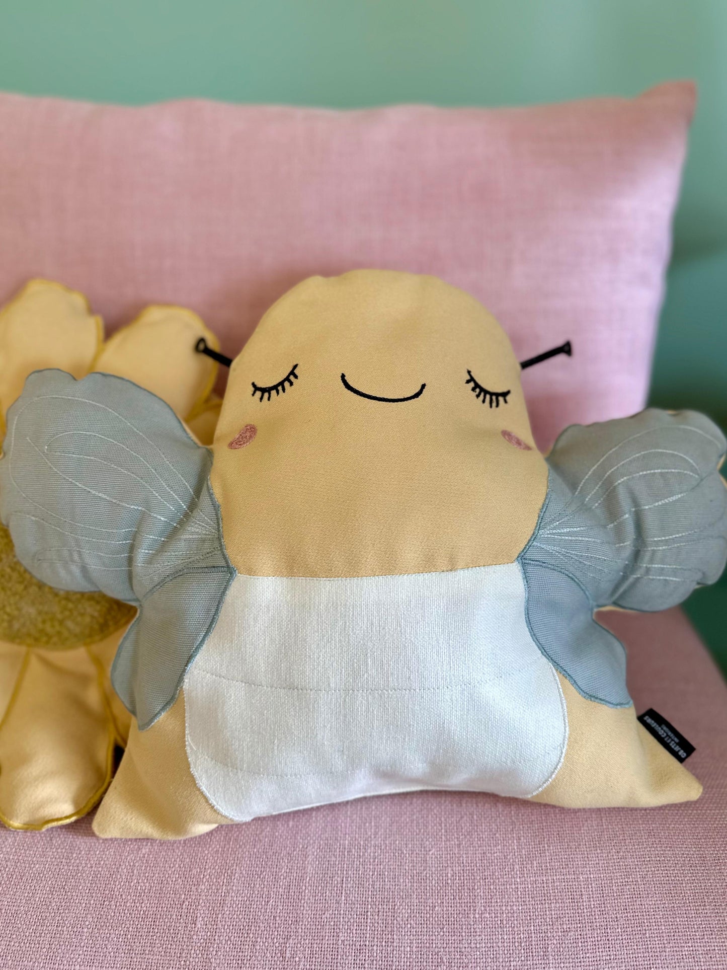Buzz & Snuggle