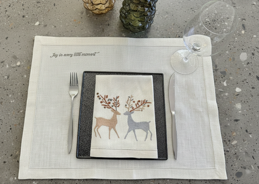 Minimal Deer Table Set