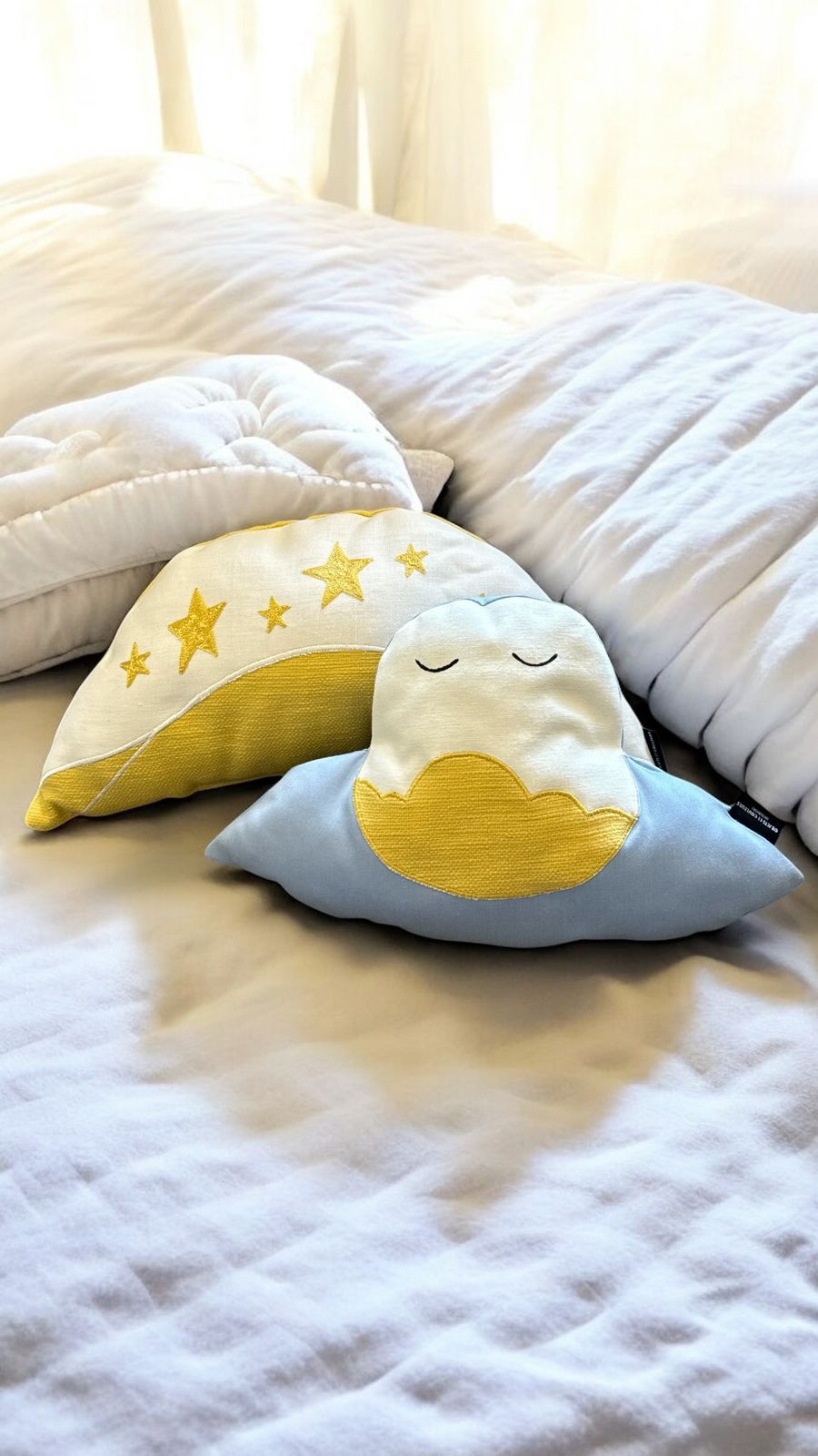 Planet Cloud Pillow - Minimalist Edition