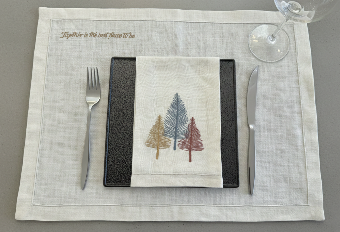Luxe Winter Linen Table Set