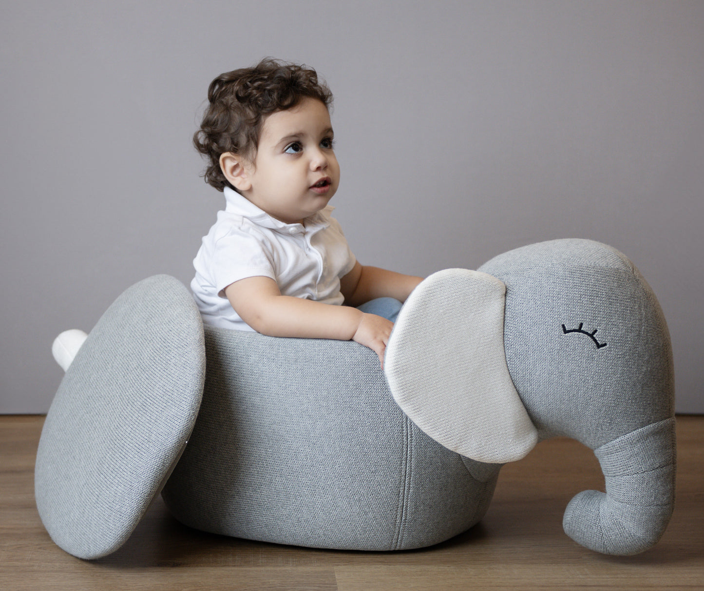 The Multifunctional Grey/White Moving Elephant!